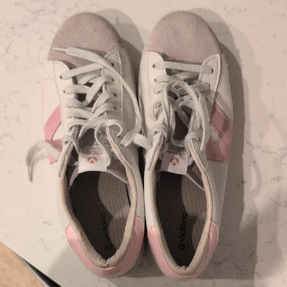 Veja Women's White and Pink Accent Sneakers - Picture 8 of 8